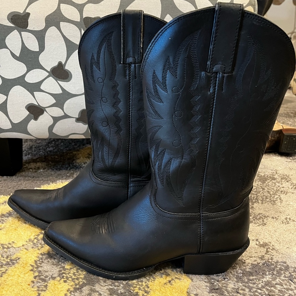 Womens Black Nocona  Boots